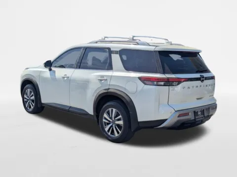 More photos of 2024 Nissan Pathfinder SL at Town Center Nissan, GA