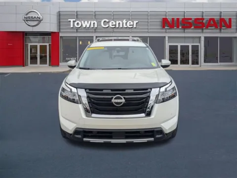Another view of 2024 Nissan Pathfinder SL for sale in Kennesaw, GA at Town Center Nissan