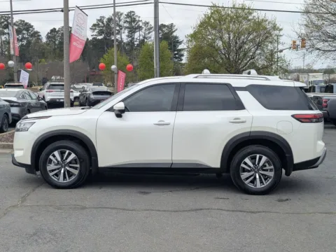 More photos of 2024 Nissan Pathfinder SL at Town Center Nissan, GA