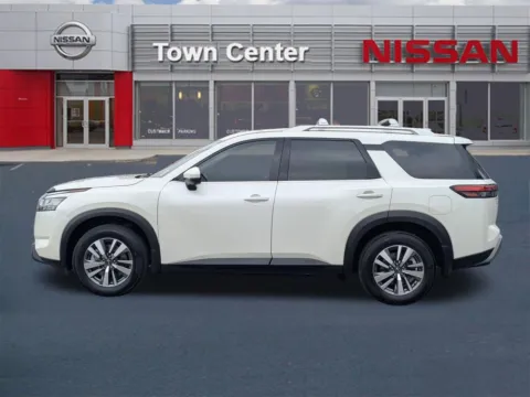 More photos of 2024 Nissan Pathfinder SL at Town Center Nissan, GA