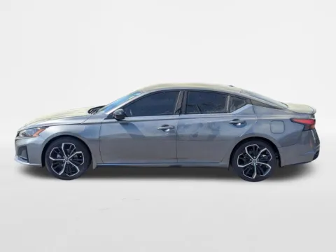 More photos of 2023 Nissan Altima 2.5 SR at Town Center Nissan, GA