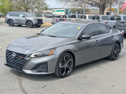 Another view of 2023 Nissan Altima 2.5 SR for sale in Kennesaw, GA at Town Center Nissan