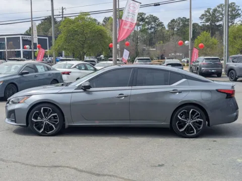 More photos of 2023 Nissan Altima 2.5 SR at Town Center Nissan, GA