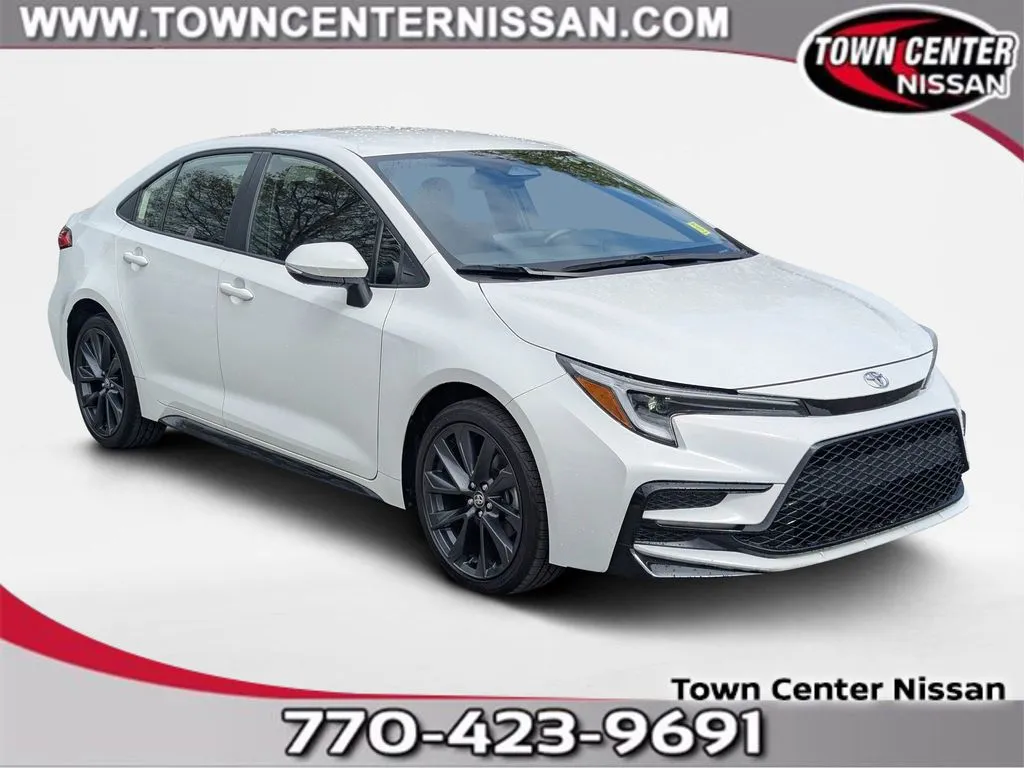 White 2023 Toyota Corolla SE for sale in Kennesaw, GA