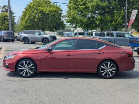 More photos of 2020 Nissan Altima 2.0 SR at Town Center Nissan, GA