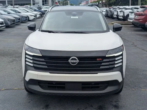 Photos of 2026 Nissan Kicks SR for sale in Kennesaw, GA at Town Center Nissan