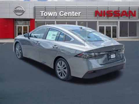 More photos of 2026 Nissan Sentra SL at Town Center Nissan, GA