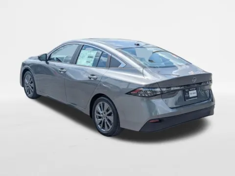 More photos of 2026 Nissan Sentra SL at Town Center Nissan, GA