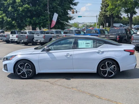 More photos of 2026 Nissan Altima 2.5 SR at Town Center Nissan, GA