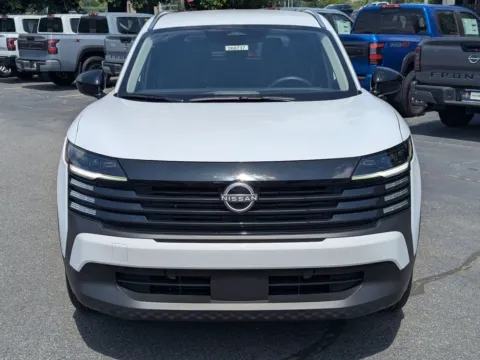 Photos of 2026 Nissan Kicks SV for sale in Kennesaw, GA at Town Center Nissan
