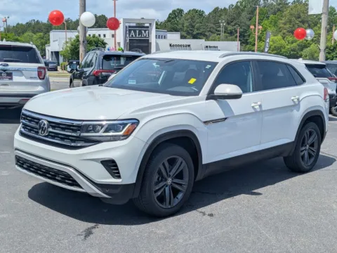 Another view of 2020 Volkswagen Atlas Cross Sport 3.6L V6 SE w/Technology R-Line for sale in Kennesaw, GA at Town Center Nissan