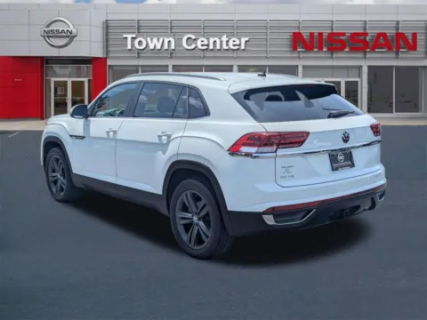More photos of 2020 Volkswagen Atlas Cross Sport 3.6L V6 SE w/Technology R-Line at Town Center Nissan, GA