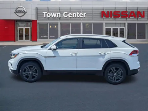 More photos of 2020 Volkswagen Atlas Cross Sport 3.6L V6 SE w/Technology R-Line at Town Center Nissan, GA