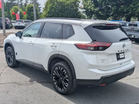 More photos of 2026 Nissan Rogue Dark Armor at Town Center Nissan, GA