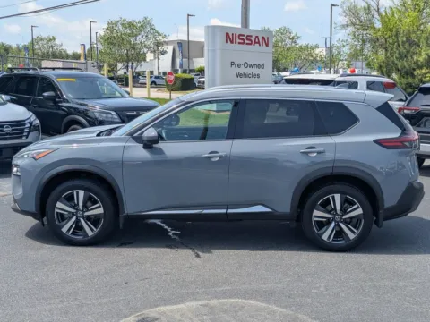 More photos of 2021 Nissan Rogue SL at Town Center Nissan, GA