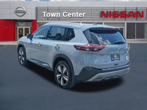 More photos of 2022 Nissan Rogue SL at Town Center Nissan, GA