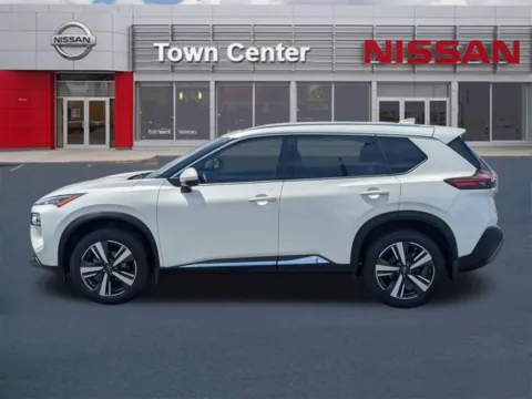 More photos of 2023 Nissan Rogue SL at Town Center Nissan, GA