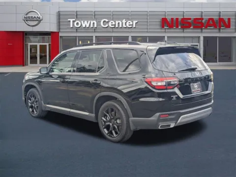 More photos of 2025 Honda Pilot Touring+ at Town Center Nissan, GA