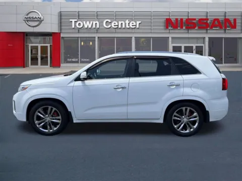 More photos of 2014 Kia Sorento Limited V6 at Town Center Nissan, GA
