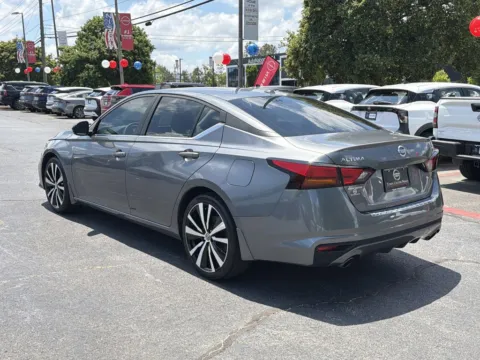 More photos of 2021 Nissan Altima 2.5 SR at Town Center Nissan, GA