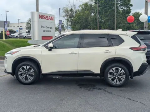 More photos of 2021 Nissan Rogue SV at Town Center Nissan, GA