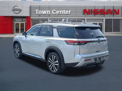 More photos of 2025 Nissan Pathfinder Platinum at Town Center Nissan, GA