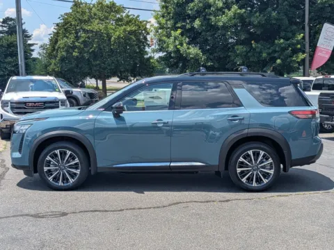 More photos of 2026 Nissan Pathfinder Platinum at Town Center Nissan, GA