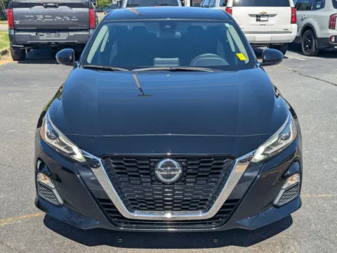 Photos of 2022 Nissan Altima 2.5 SV for sale in Kennesaw, GA at Town Center Nissan