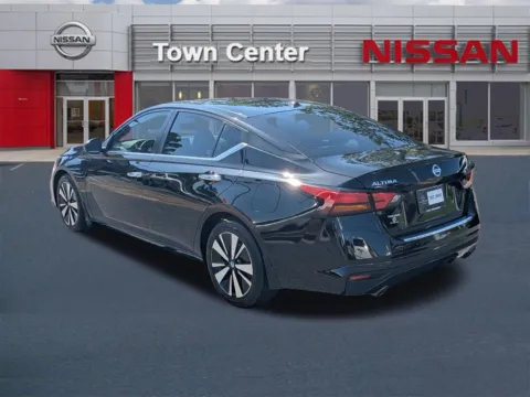More photos of 2022 Nissan Altima 2.5 SV at Town Center Nissan, GA