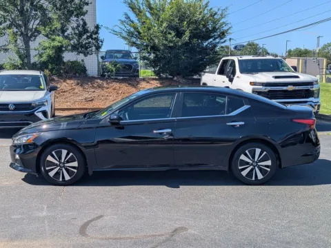 More photos of 2022 Nissan Altima 2.5 SV at Town Center Nissan, GA