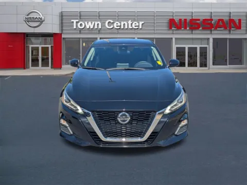 Photos of 2022 Nissan Altima 2.5 SV for sale in Kennesaw, GA at Town Center Nissan