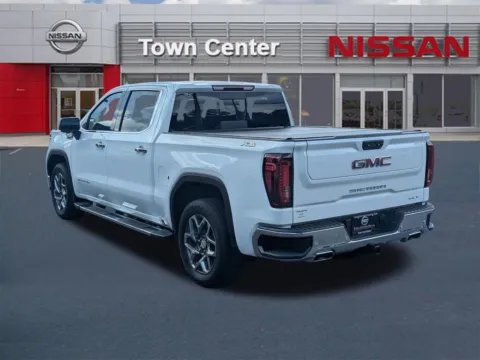 More photos of 2023 GMC Sierra 1500 SLT at Town Center Nissan, GA