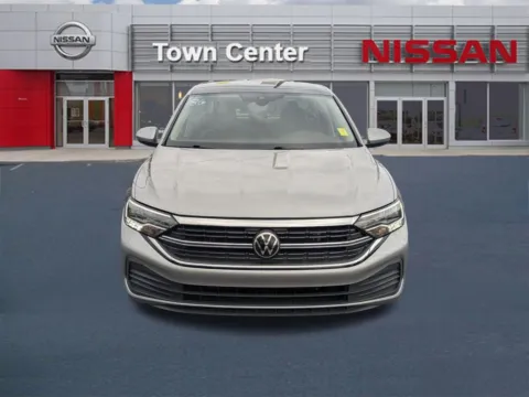 Photos of 2023 Volkswagen Jetta SE for sale in Kennesaw, GA at Town Center Nissan