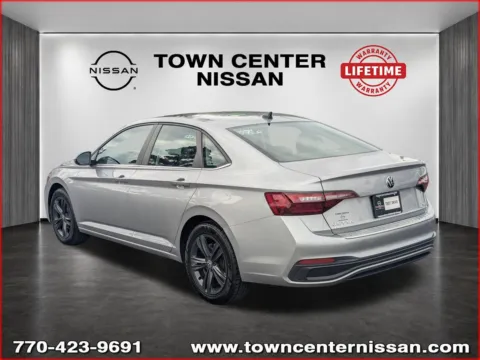 More photos of 2023 Volkswagen Jetta SE at Town Center Nissan, GA