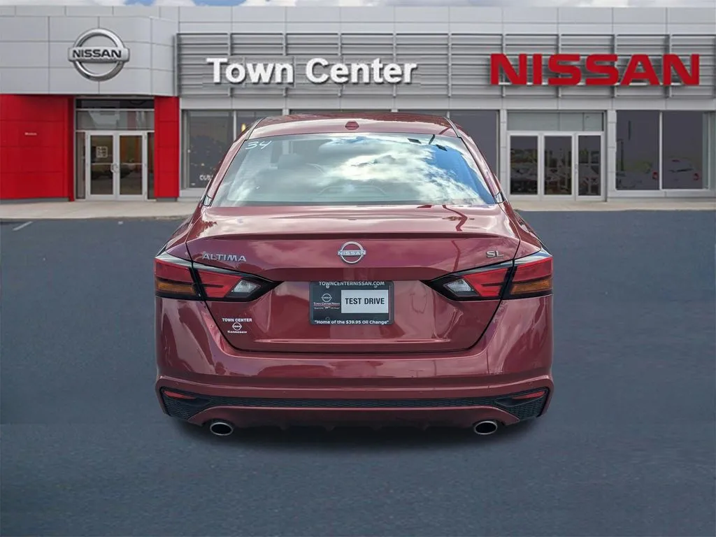 2024 Nissan Altima SL - Photo 6