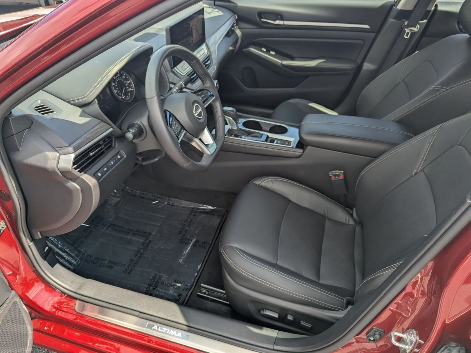 2024 Nissan Altima SL - Photo 9