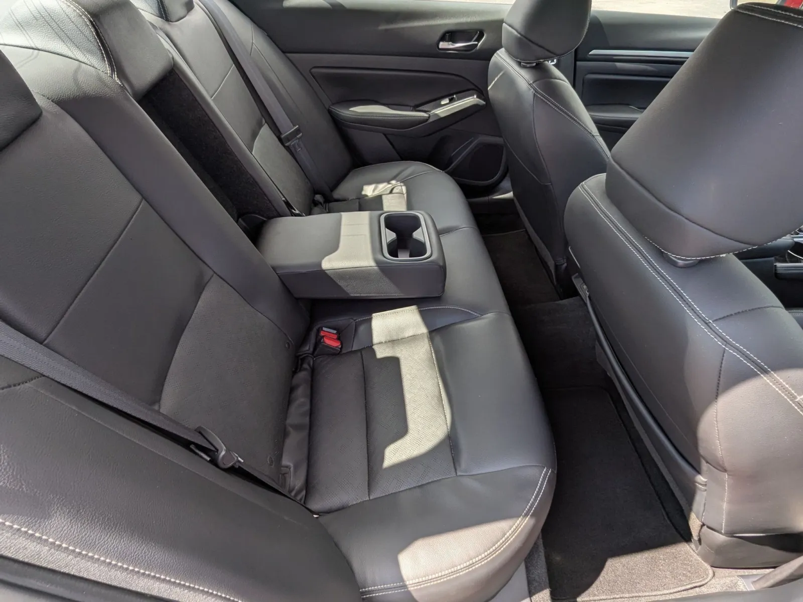 2024 Nissan Altima SL - Photo 14