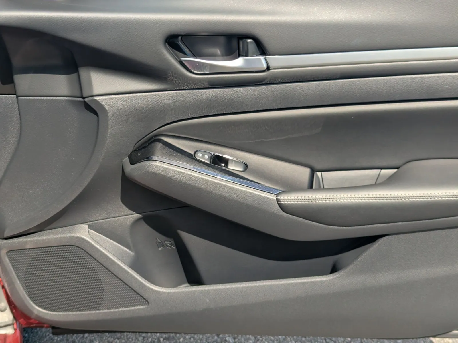 2024 Nissan Altima SL - Photo 13