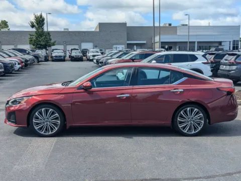 More photos of 2024 Nissan Altima 2.5 SL at Town Center Nissan, GA