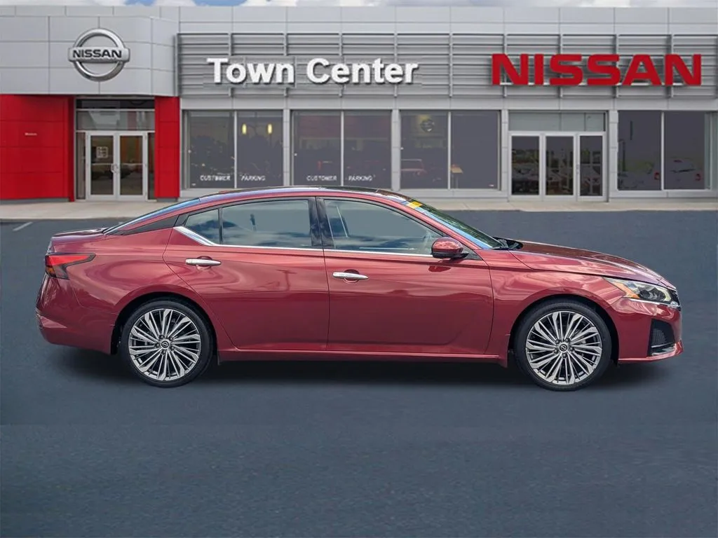 2024 Nissan Altima SL - Photo 8
