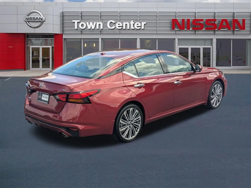 2024 Nissan Altima SL - Photo 7