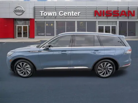 More photos of 2025 Lincoln Aviator Premiere at Town Center Nissan, GA