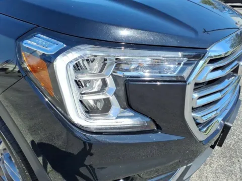 More photos of 2024 GMC Terrain SLT at Town Center Nissan, GA