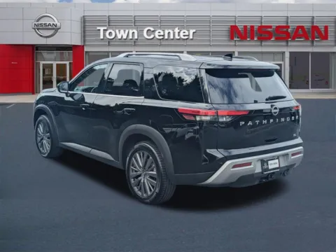 More photos of 2025 Nissan Pathfinder SL at Town Center Nissan, GA
