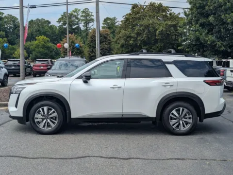 More photos of 2026 Nissan Pathfinder SL at Town Center Nissan, GA