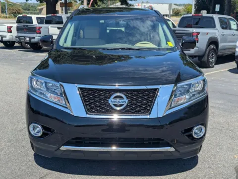 Photos of 2014 Nissan Pathfinder Platinum for sale in Kennesaw, GA at Town Center Nissan