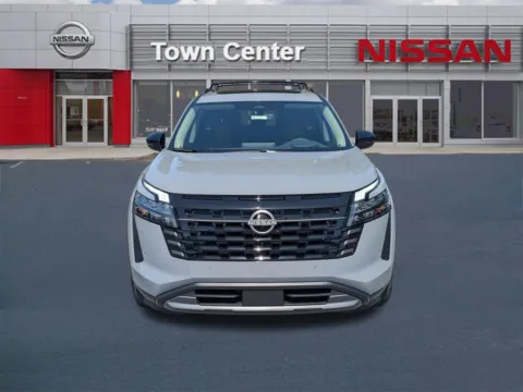 Photos of 2026 Nissan Pathfinder Platinum for sale in Kennesaw, GA at Town Center Nissan
