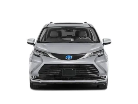 More photos of 2022 Toyota Sienna XLE at Town Center Nissan, GA