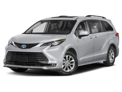 Silver 2022 Toyota Sienna XLE for sale in Kennesaw, GA