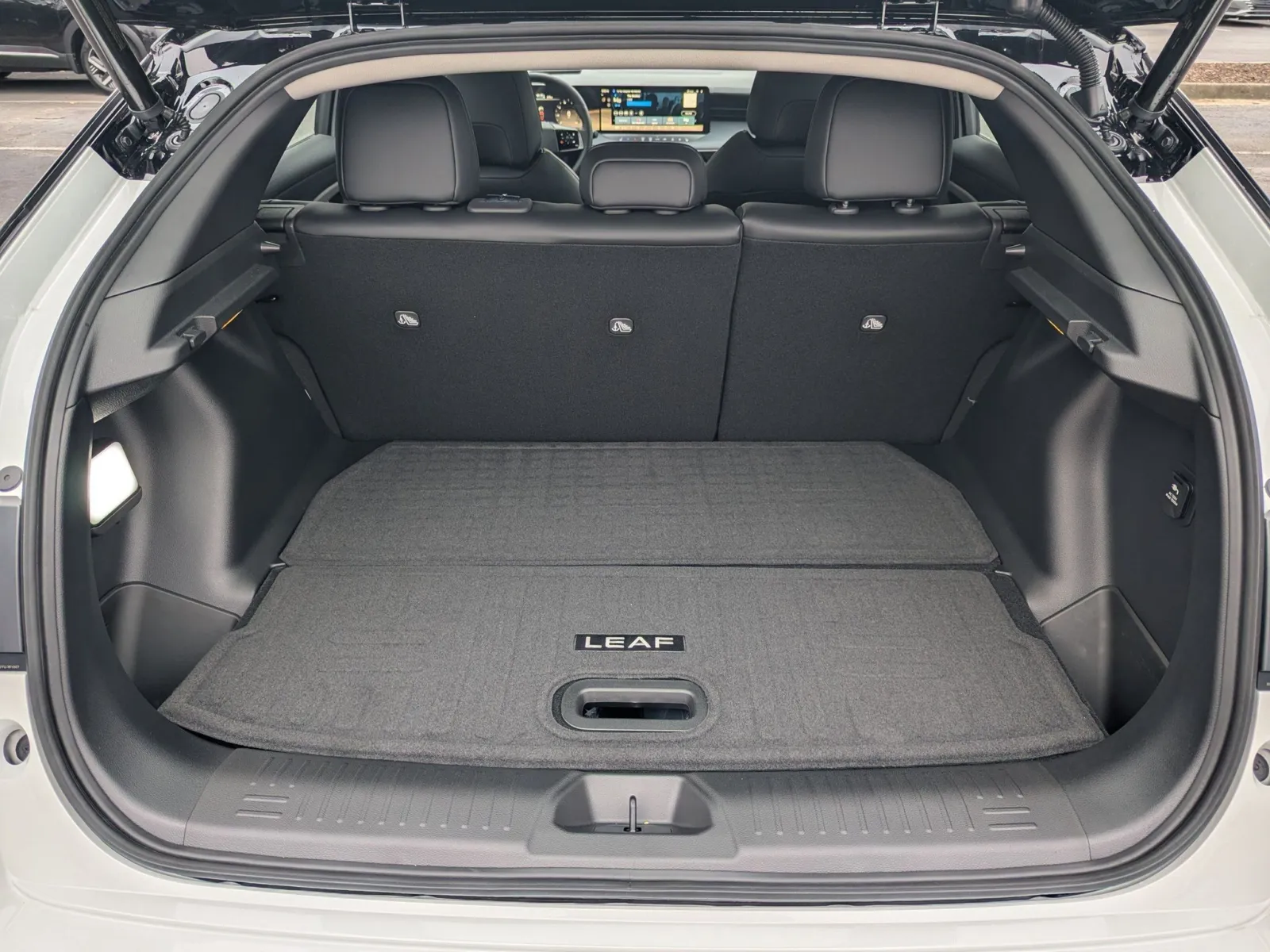 2026 Nissan LEAF Platinum+ - Photo 14